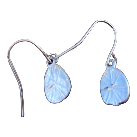 Dangle Earrings Wire pierced Silver Plastic faux turquoise bead 1/2” - Picture 2 of 3